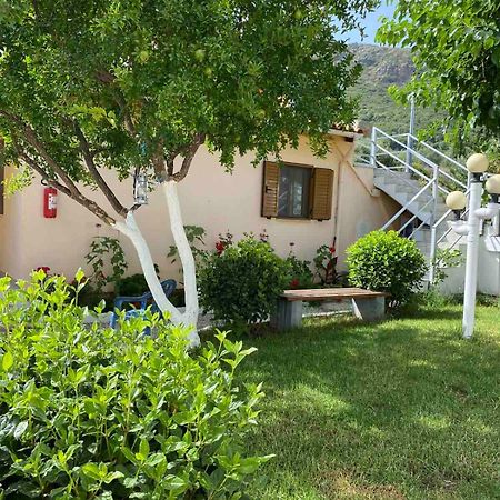 Garden Rooms Himare Exterior foto