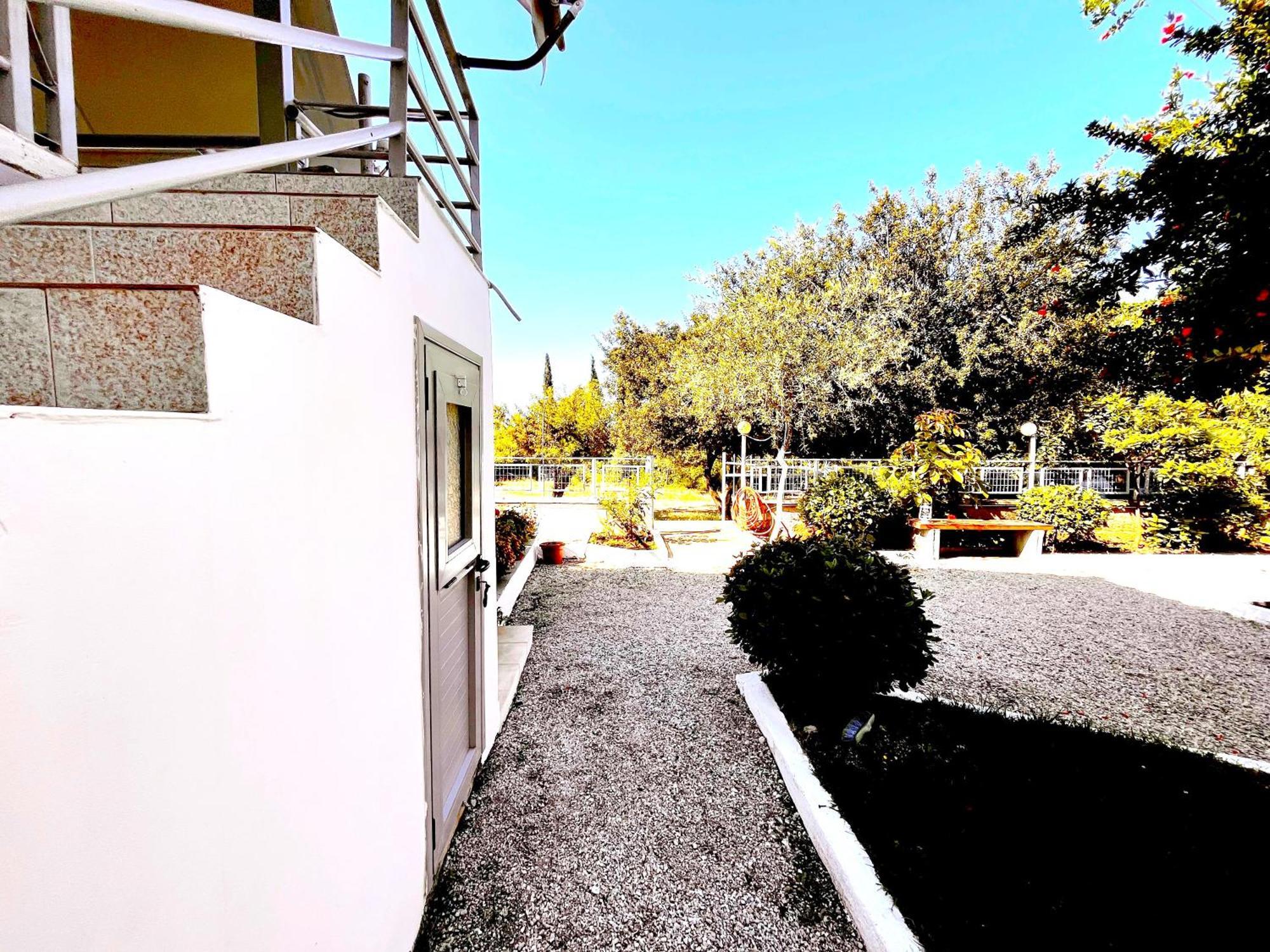 Garden Rooms Himare Exterior foto