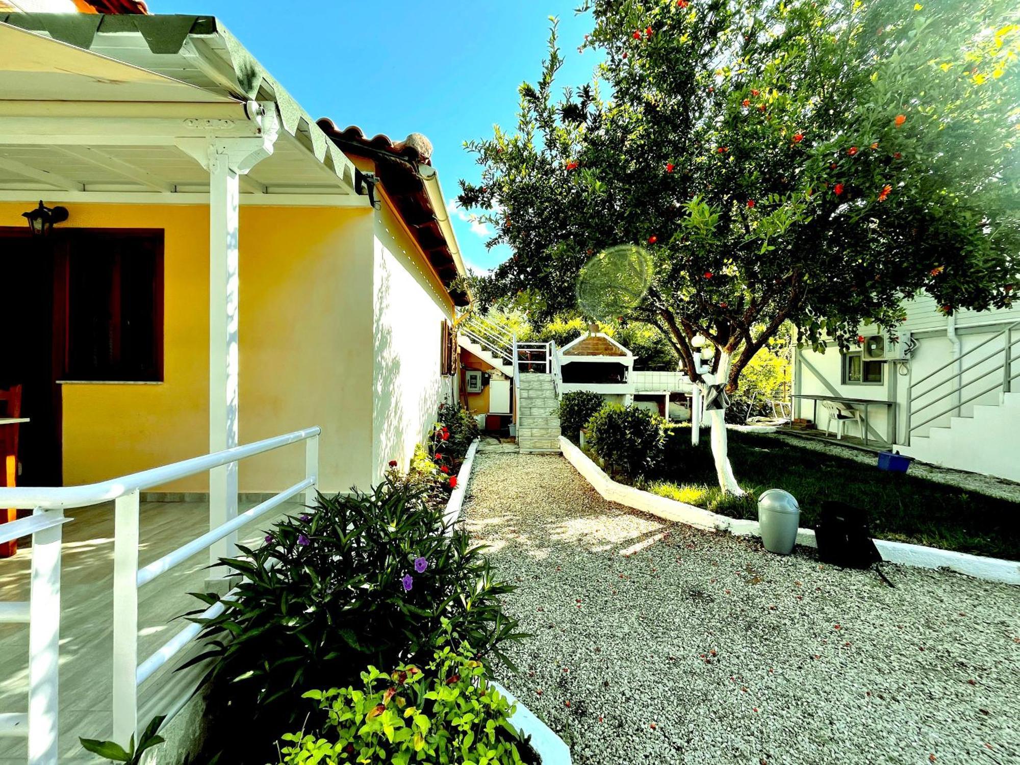 Garden Rooms Himare Exterior foto