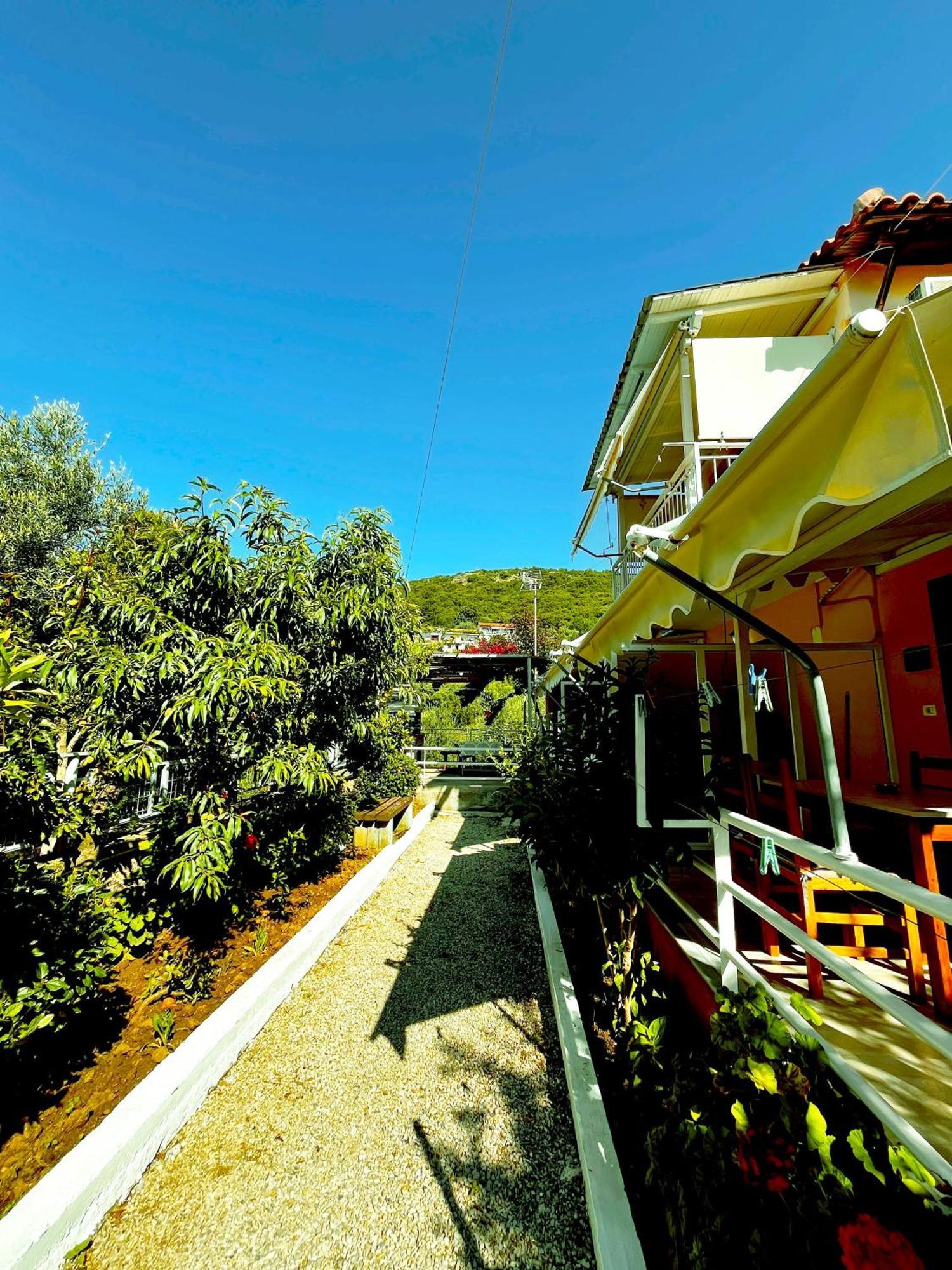 Garden Rooms Himare Exterior foto