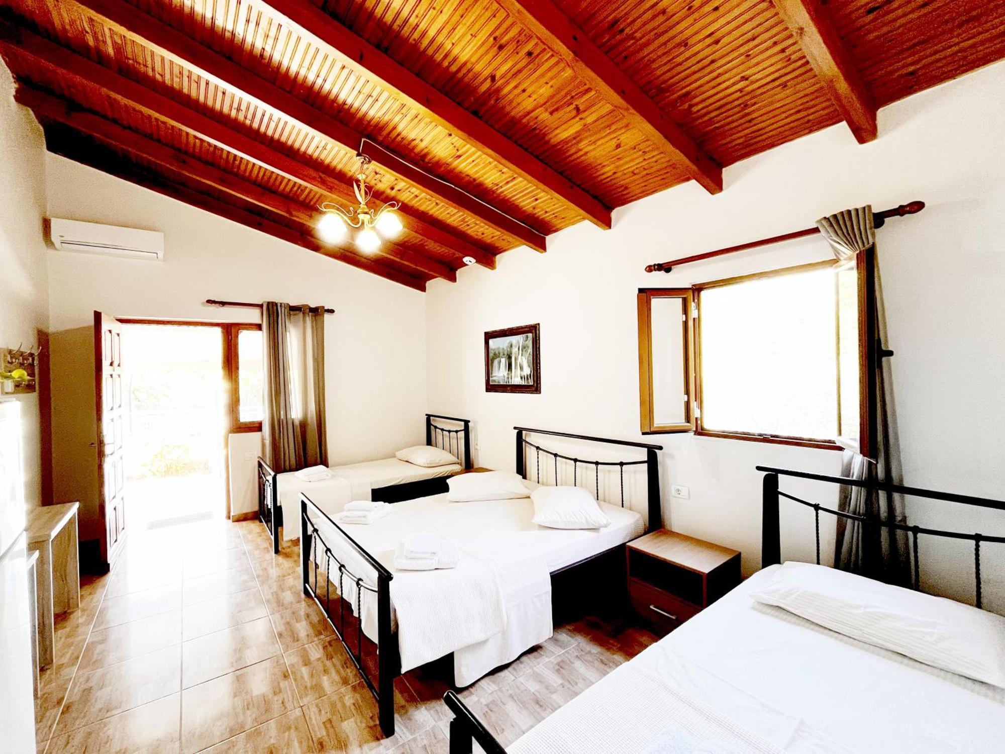 Garden Rooms Himare Exterior foto